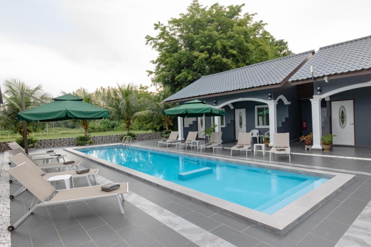 Cenang Rooms With Pool By Virgo Star Resort Pantai Cenang  Εξωτερικό φωτογραφία